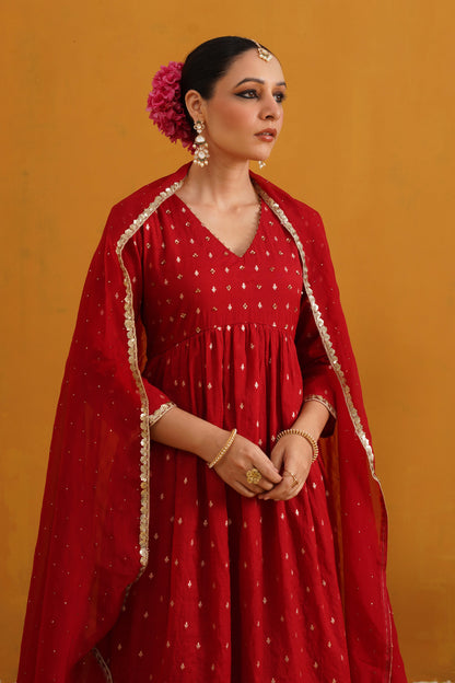 Murraya Red Vermilion Embroidered Banarasi Kurta Set of 3