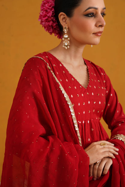 Murraya Red Vermilion Embroidered Banarasi Kurta Set of 3