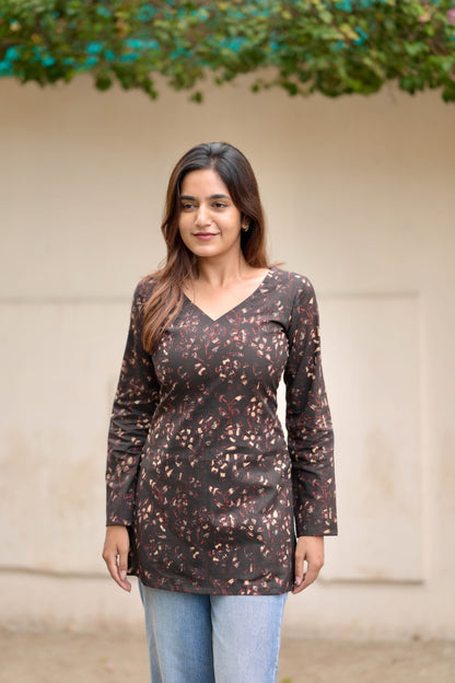 Studio Noir Bloom Short Kurta Top