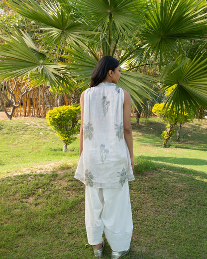 Cloudberry Kurta Av