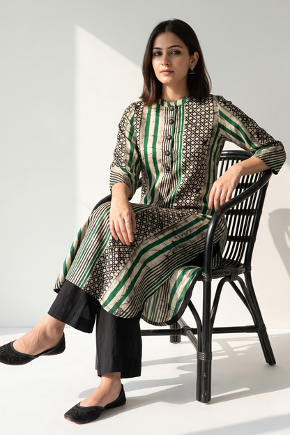 Dark Botanical Batik Geometric Stand Collar Kurta with Round Hemline Mc