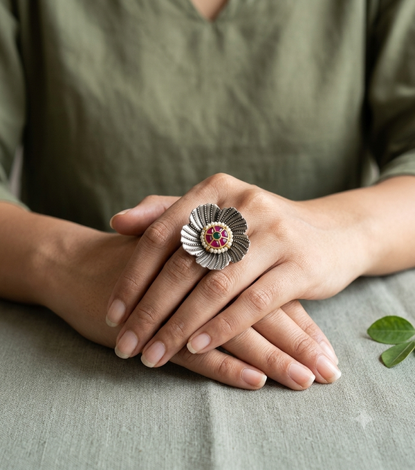 Elegant Circle  Silver Look Alike Kundan Studded Ring