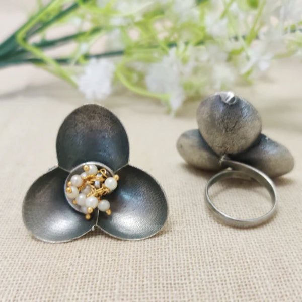 Triya  Silver Look Alike Kundan Studded Ring