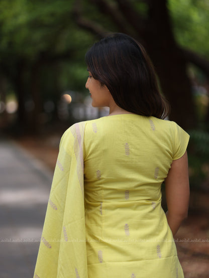 Studio Yellow cotton Kadhambari set