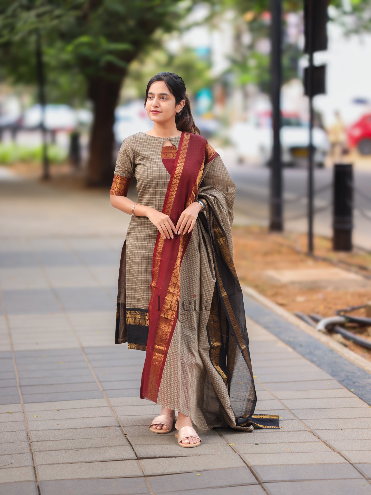 Studio Grey Checked & Maroon Border Kanchi Cotton Top & Dupatta