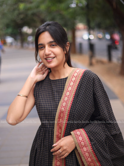 Studio Black Checked Red Border Kadhambari Set