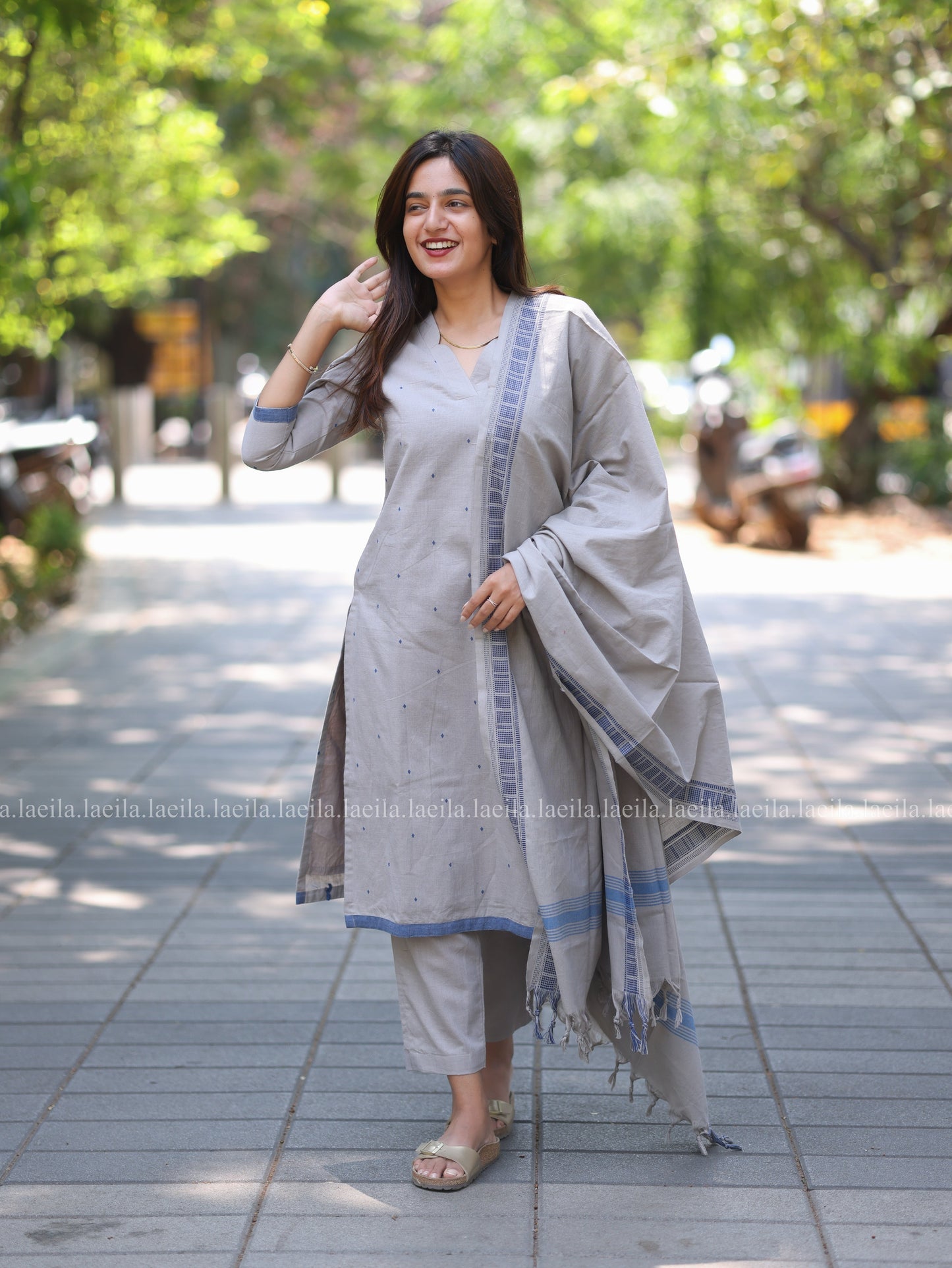 Studio Grey with Blue Kadhambari set