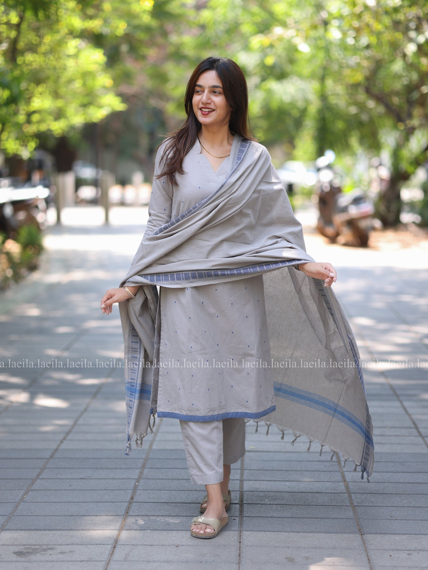 Studio Grey with Blue Kadhambari set