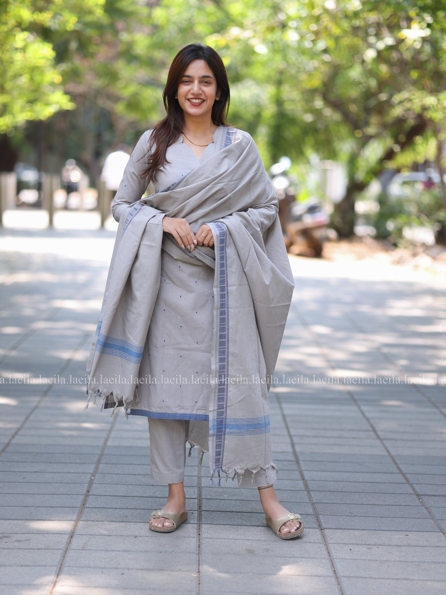 Studio Grey with Blue Kadhambari set