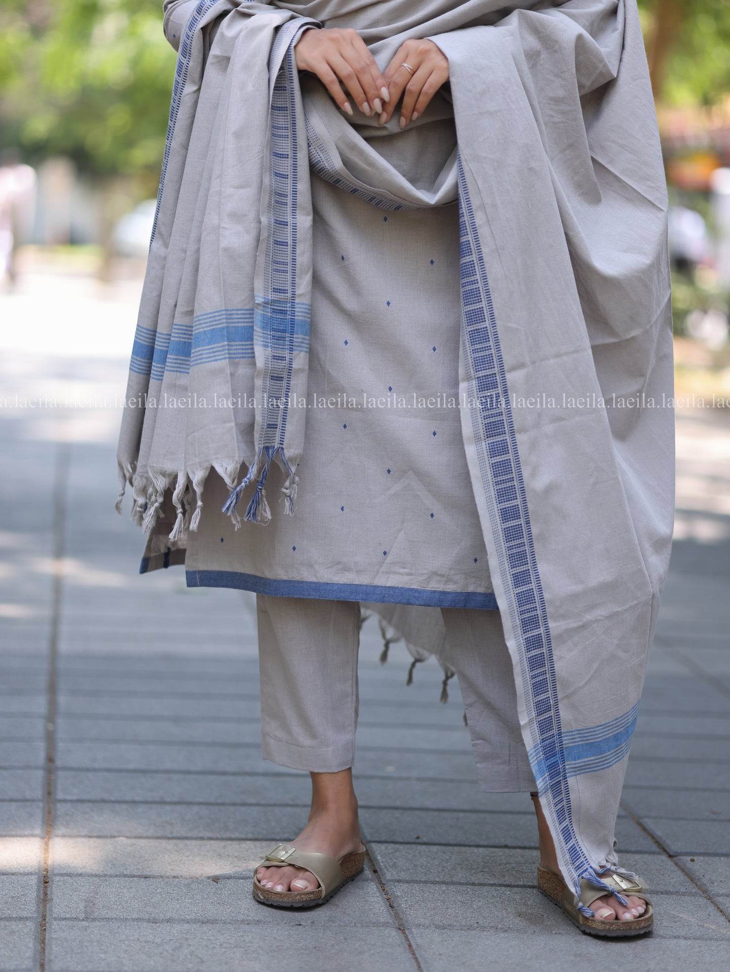 Studio Grey with Blue Kadhambari set