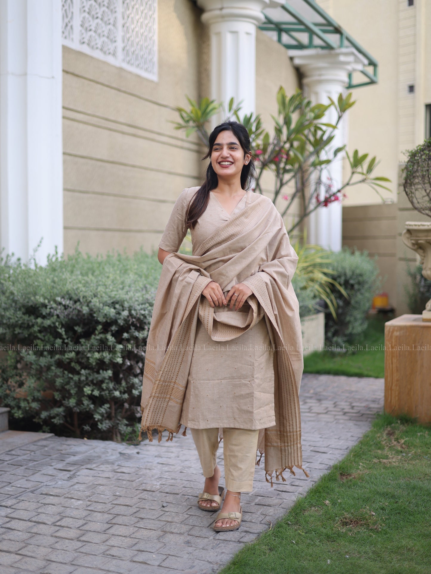 Studio Beige Kadhambari Set