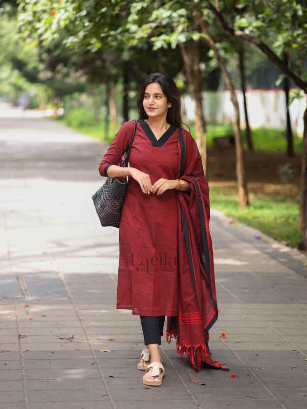 Studio Maroon and black Cotton Kadhambari Set
