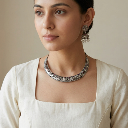 Velvet Silver Look Alike Oxidized Choker