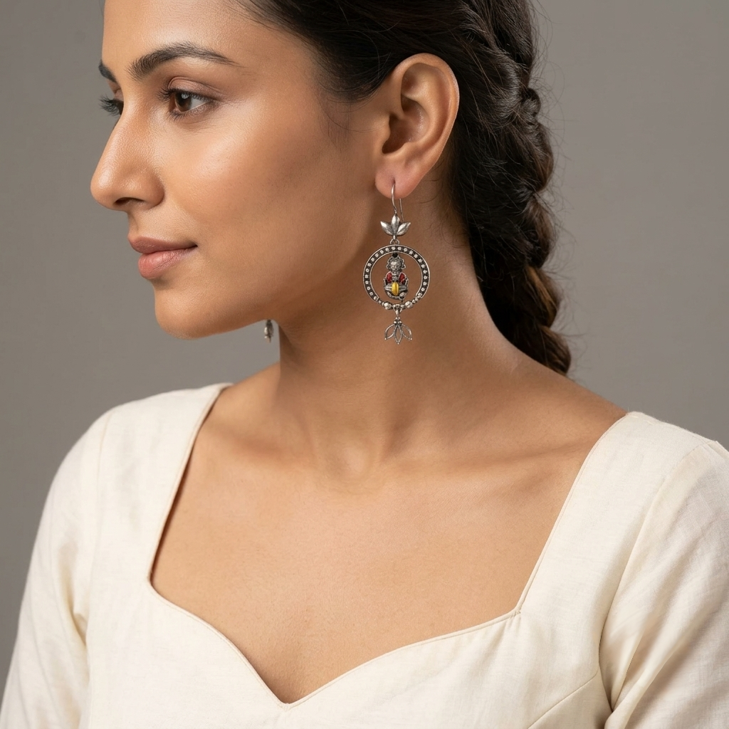 Drum Silver Look Alike Oxidized Dangler