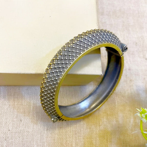 Dual Tone Kada