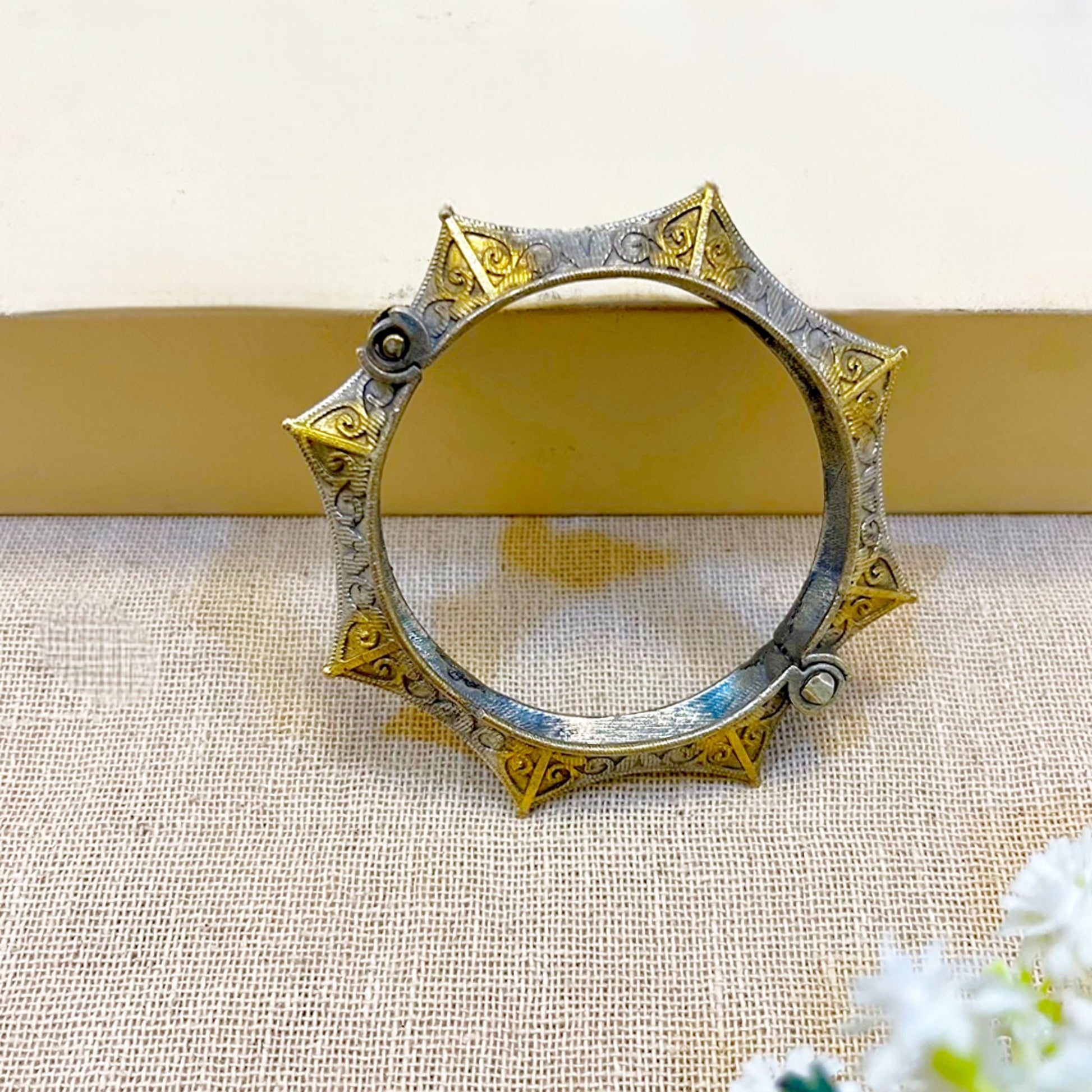 Dual Tone Kada