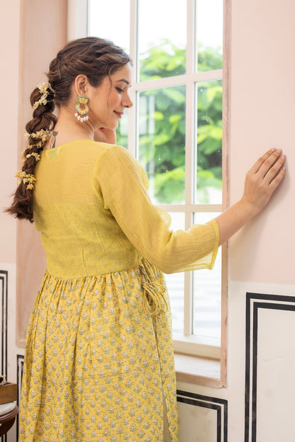 ANU ECCENTRIC CHANDERI GOLD KURTA