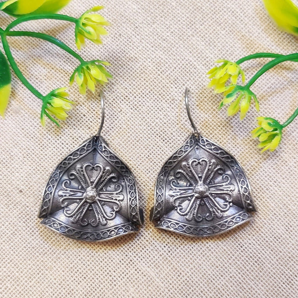 Tisata Silver Look Alike Small Dangler