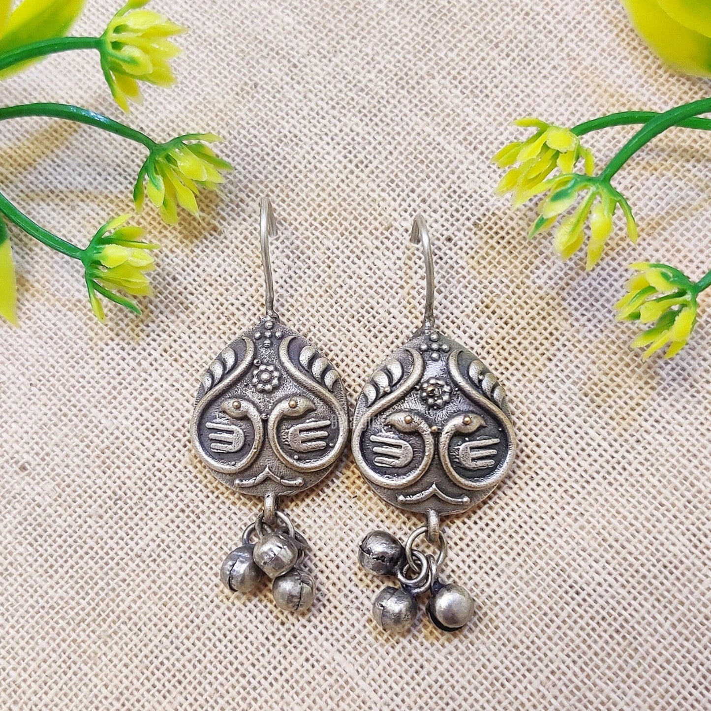 dangle earrings