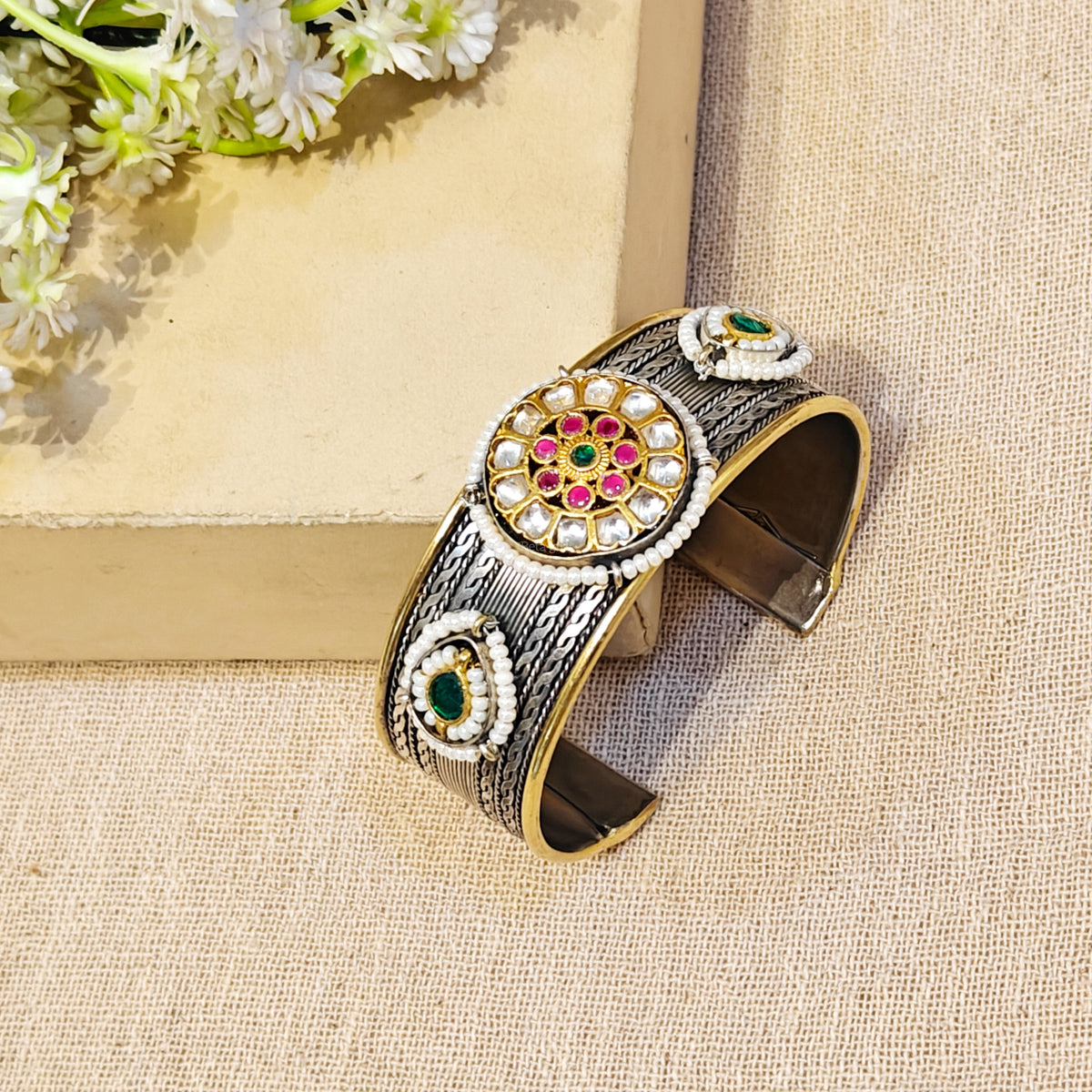 Dual Tone kundan kada