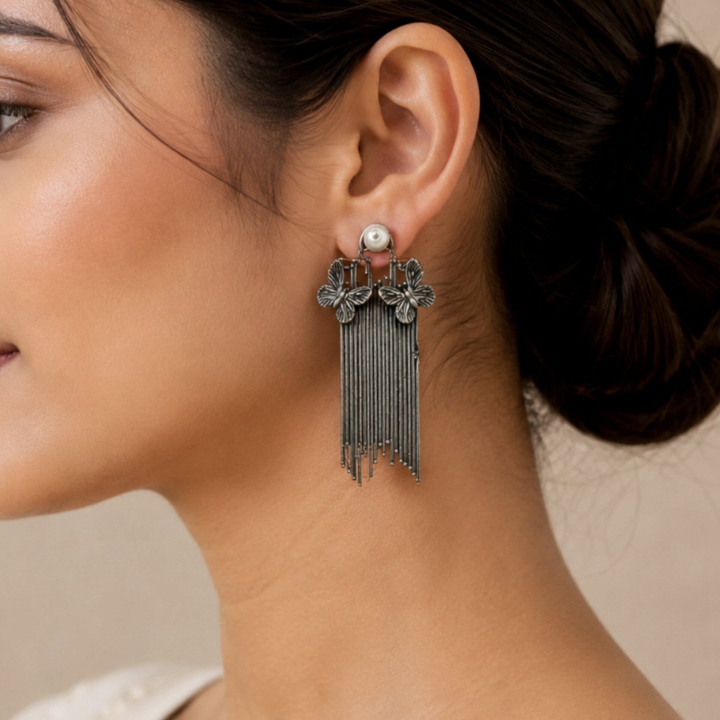 Crystal Silver Look Alike Oxidized Earring