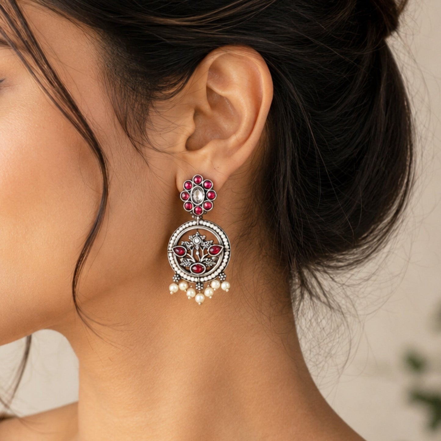 Ivyy Silver Look Alike Stone Earring