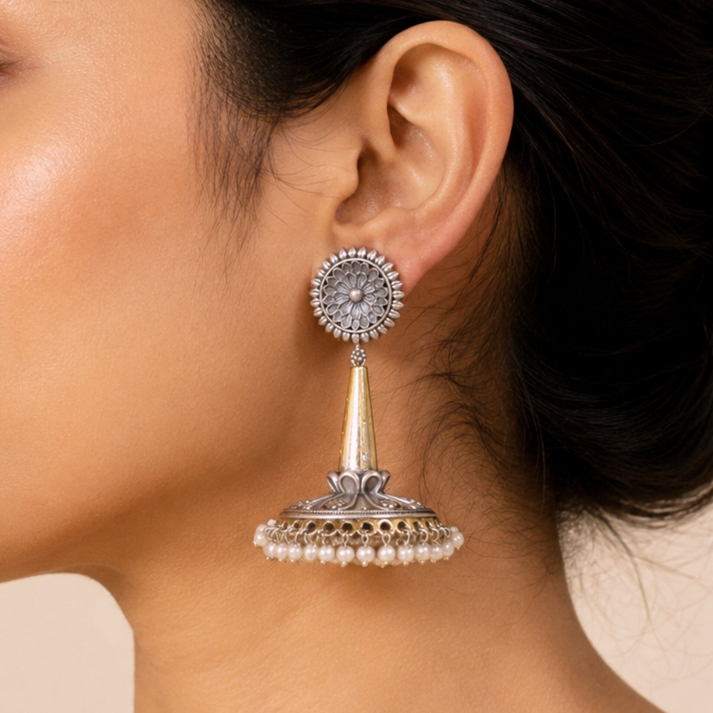 Saraz Silver Look Alike Dual Tone Earrings