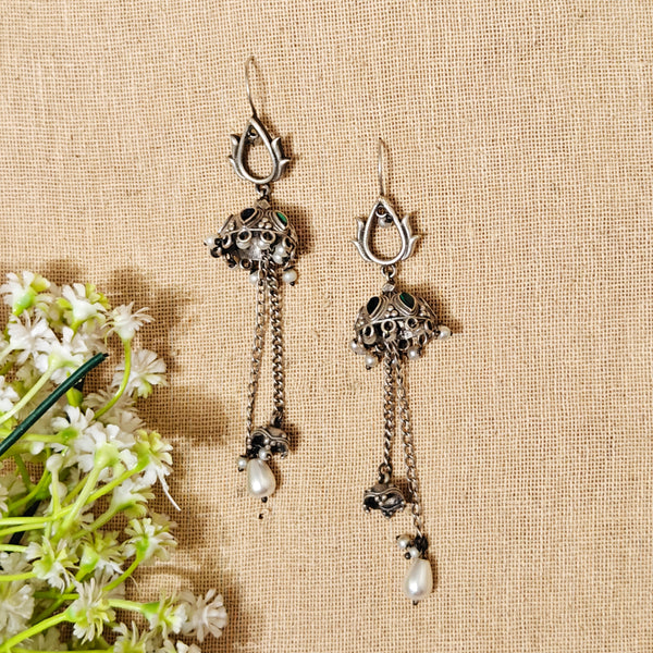Regal Silver Look Alike Oxidized Dangler