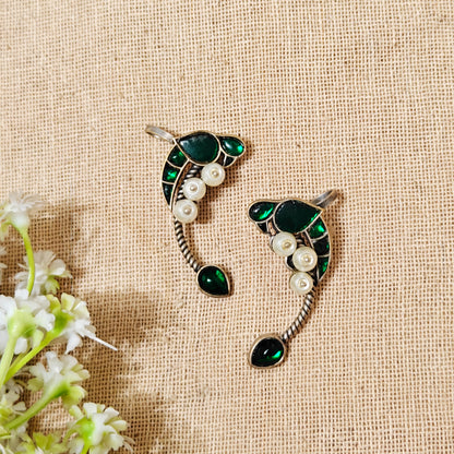 Shell Silver Look Alike Stone Earcuffs