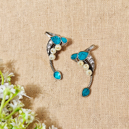 Shell Silver Look Alike Stone Earcuffs