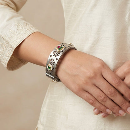Gale Kundan Enamel Kada With Floral Cutouts