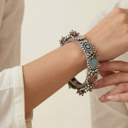 Hazel Tribal Oxidised Kundan Kada