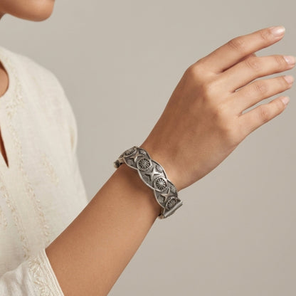“Misri” Silver Look Alike Oxidised kada