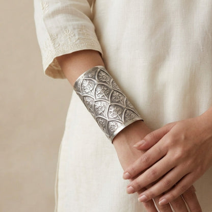 Naughty Silver Look Alike Navratri Special Handcuff