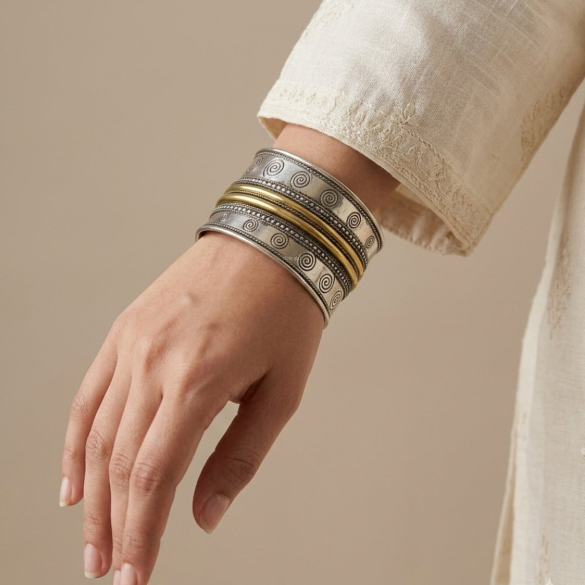 Suniti Silver Look Alike Oxidized Handcuff For Navratri