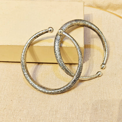 Sunny Silver Look Alike Oxidized Kada