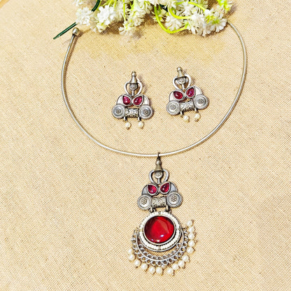 Shell Silver Look Alike Stone Choker