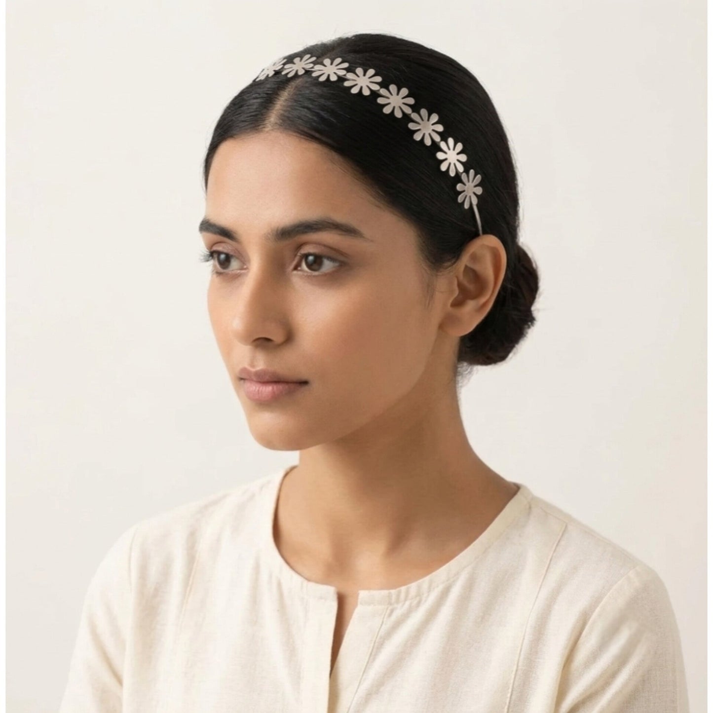 Flower Silver Look Alike Oxidised Hairband