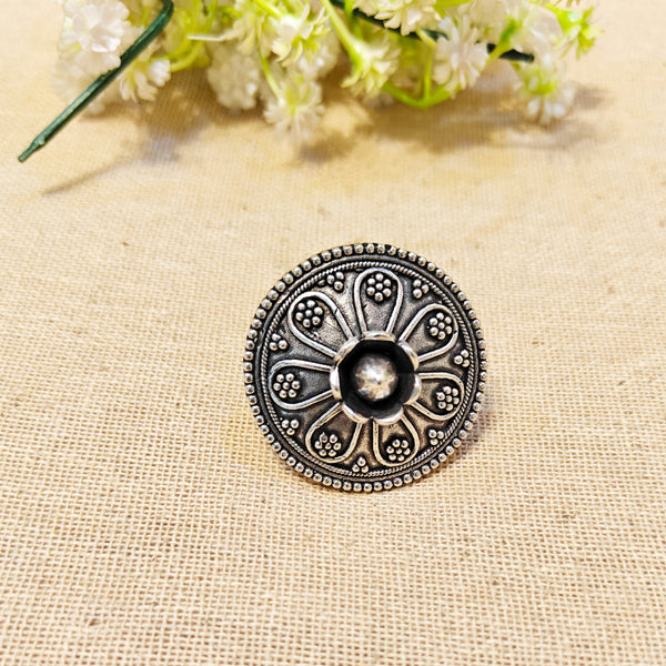 Tiara Silver Look Alike Oxidized Ring