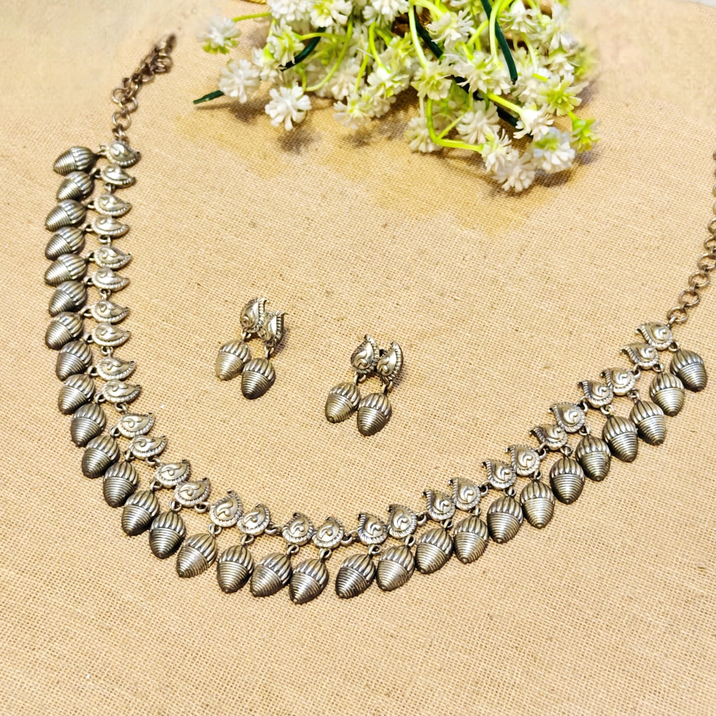 Sleet Silver Look Alike Oxidized Choker