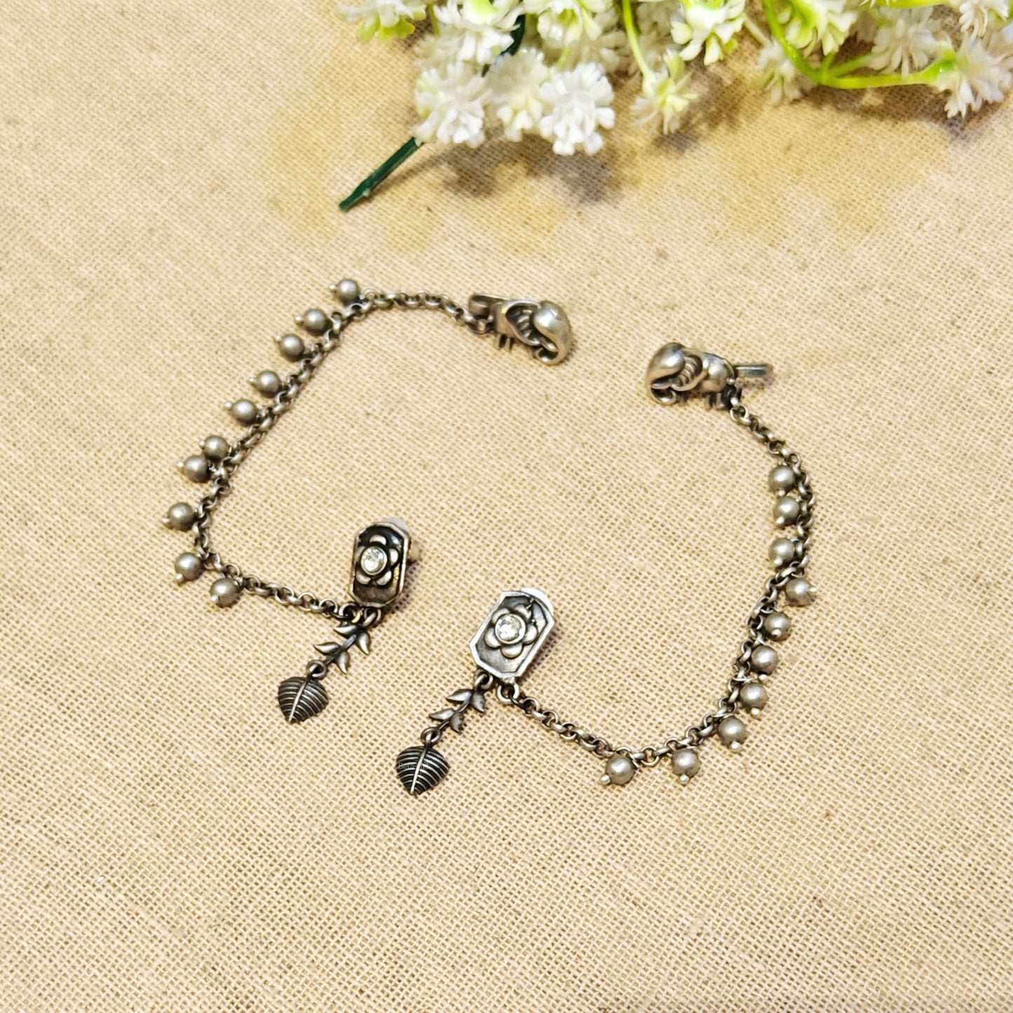 Aster Silver Look Alike Oxidized Earcuff