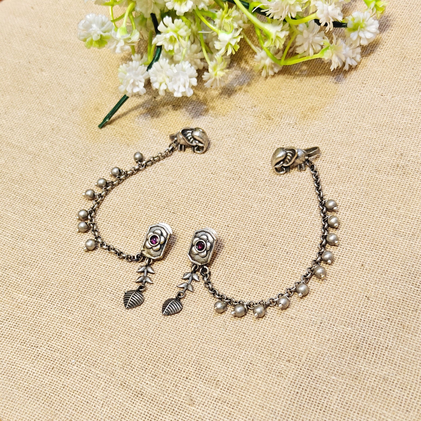 Aster Silver Look Alike Oxidized Earcuff