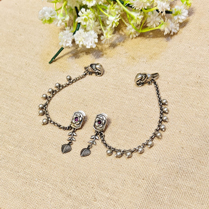 Aster Silver Look Alike Oxidized Earcuff