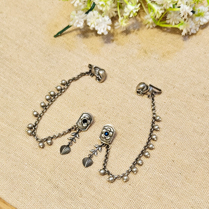 Aster Silver Look Alike Oxidized Earcuff