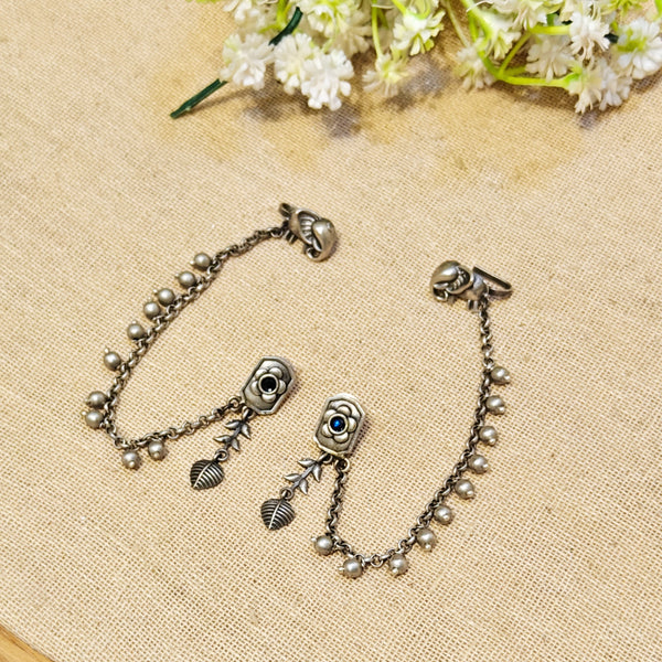 Aster Silver Look Alike Oxidized Earcuff