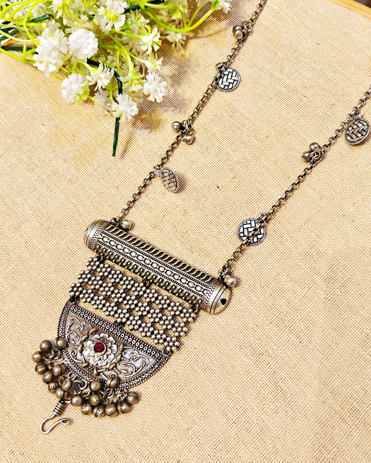 Zelvia Silver Look Alike Oxidized Mobilechain