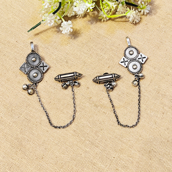 Evara Silver Look Alike Oxidized Earcuff