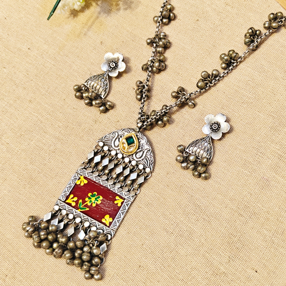 Vireya Silver Look Alike Oxidized Necklace