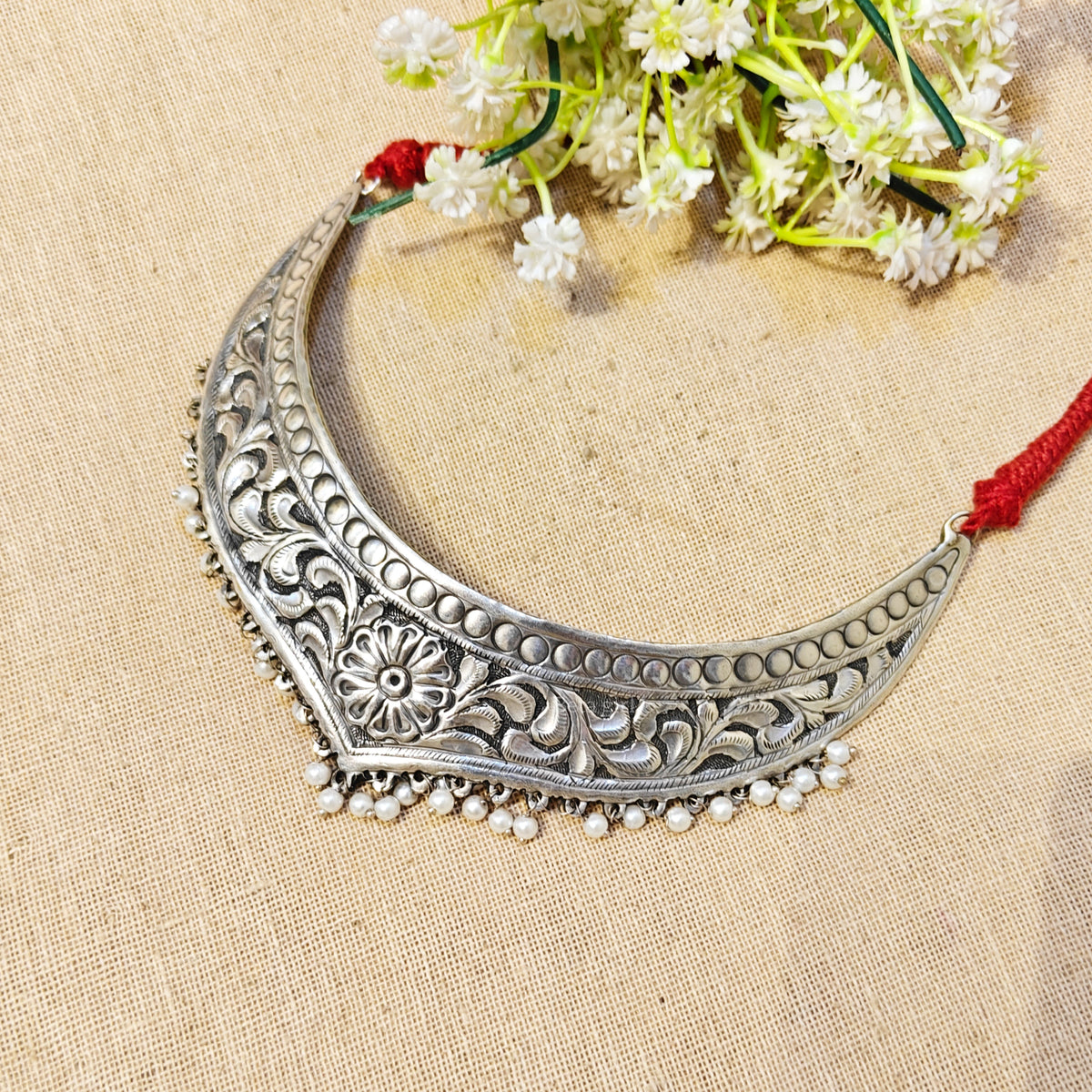 Favia Silver Look Alike Oxidized Choker