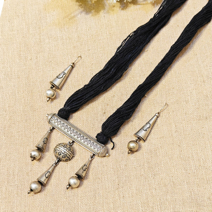 Lorena Silver Look Alike Oxidized Necklace